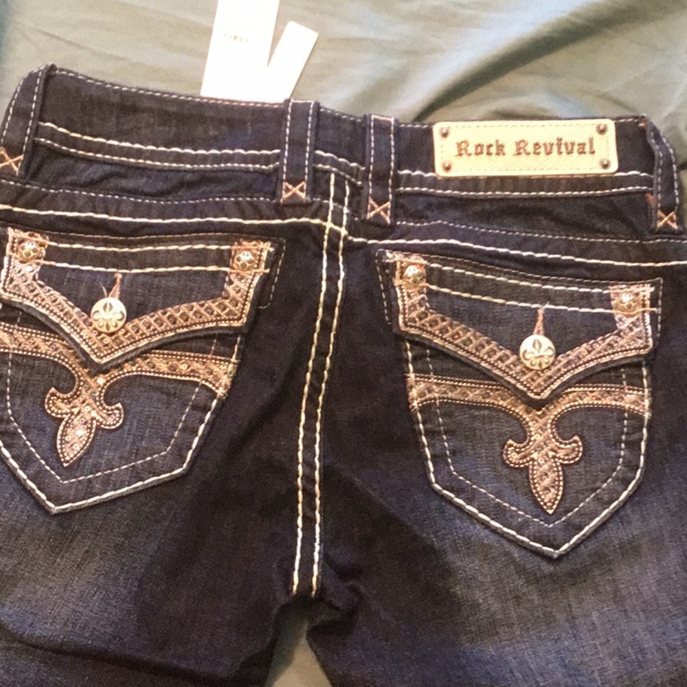 NEW WITH TAGS ROCK REVIVAL SKINNY